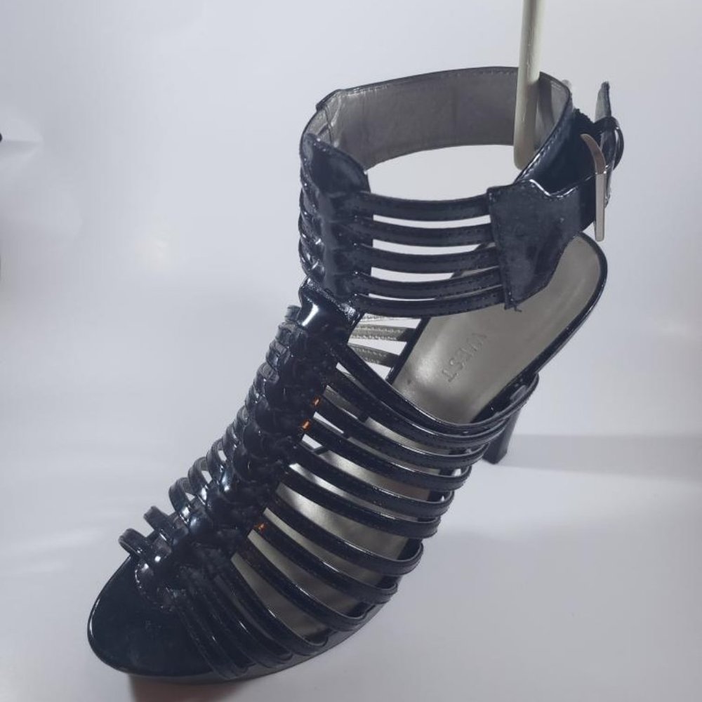 NINE WEST